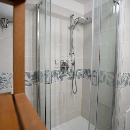 Appartement Eirene 2 *